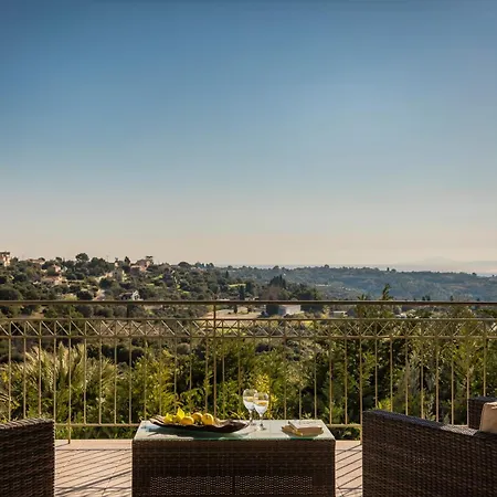 بيت للعطل Themis